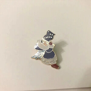 Alaska Lapel Hat Pin Eskimo Girl with  Angel Wings Flag Stars Souvenir